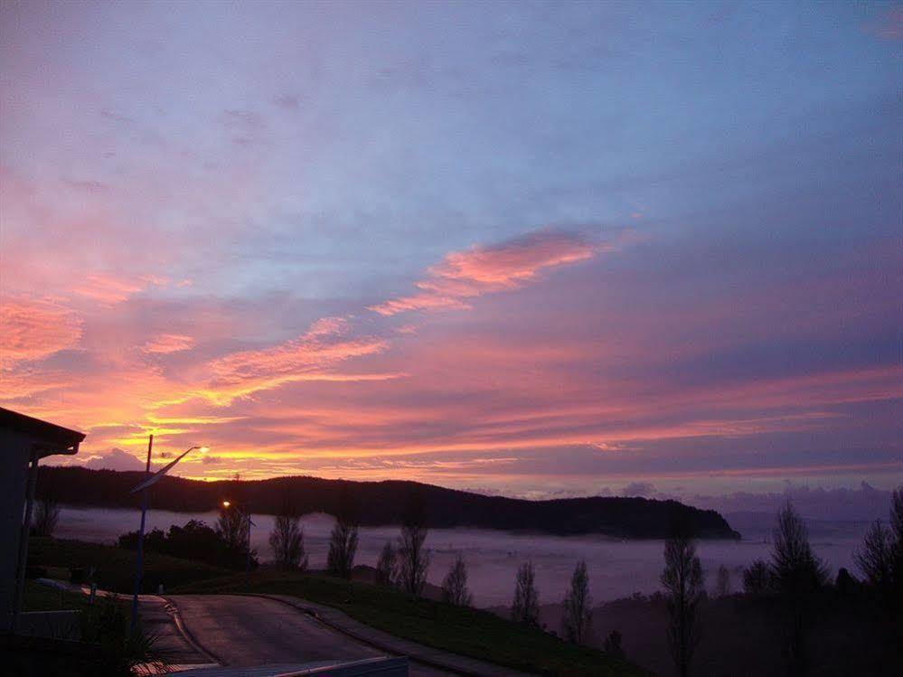 Stunning Views Bed, Breakfast & Health Retreat Bed & Breakfast Whangamata Exterior photo